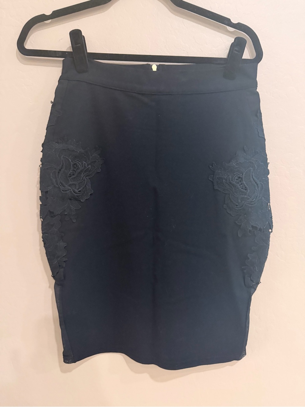 Black Floral Lace Pencil Skirt